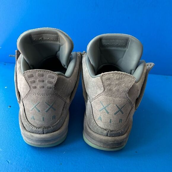 KAWS x NIKE AIR JORDAN RETRO IV 4 GREY 930155 003 SIZE 12 - Picture 5 of 12